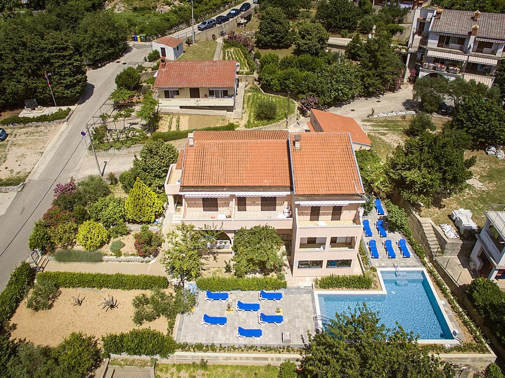 Apartmani Ana Juranic Jurandvor Exterior photo